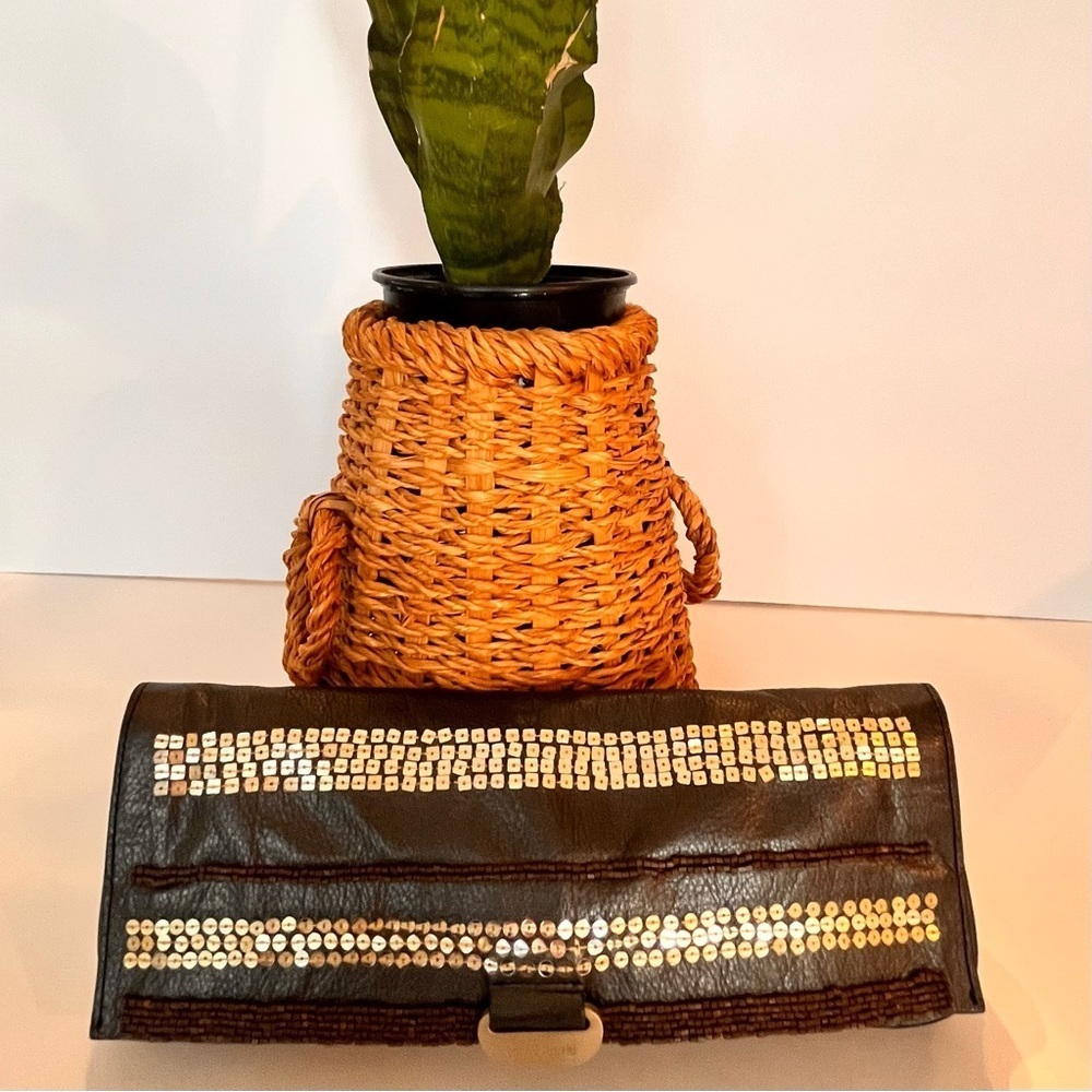 Designer Charles David Women’s Leather Clutch Taupe/Pewter Sequins Gold interior